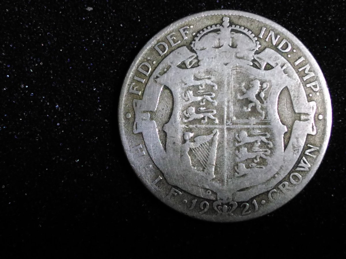 Bulge-Obverse-And-Concave-Reverse-Of-British-1921-Half-Crown->-Counterfeit?